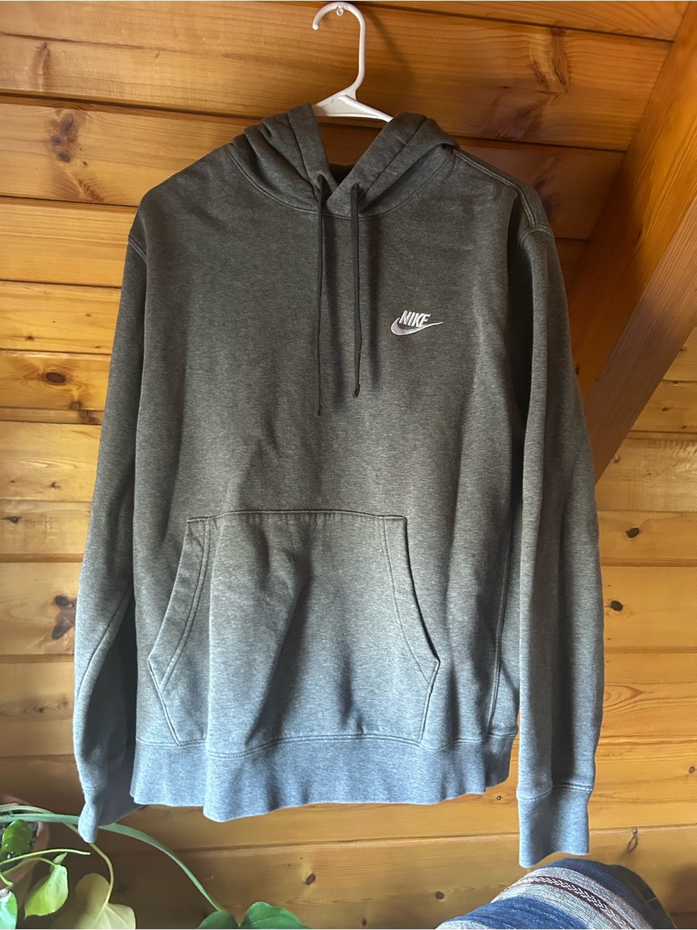 Nike Gray Pullover Hoodie - Classic Swoosh